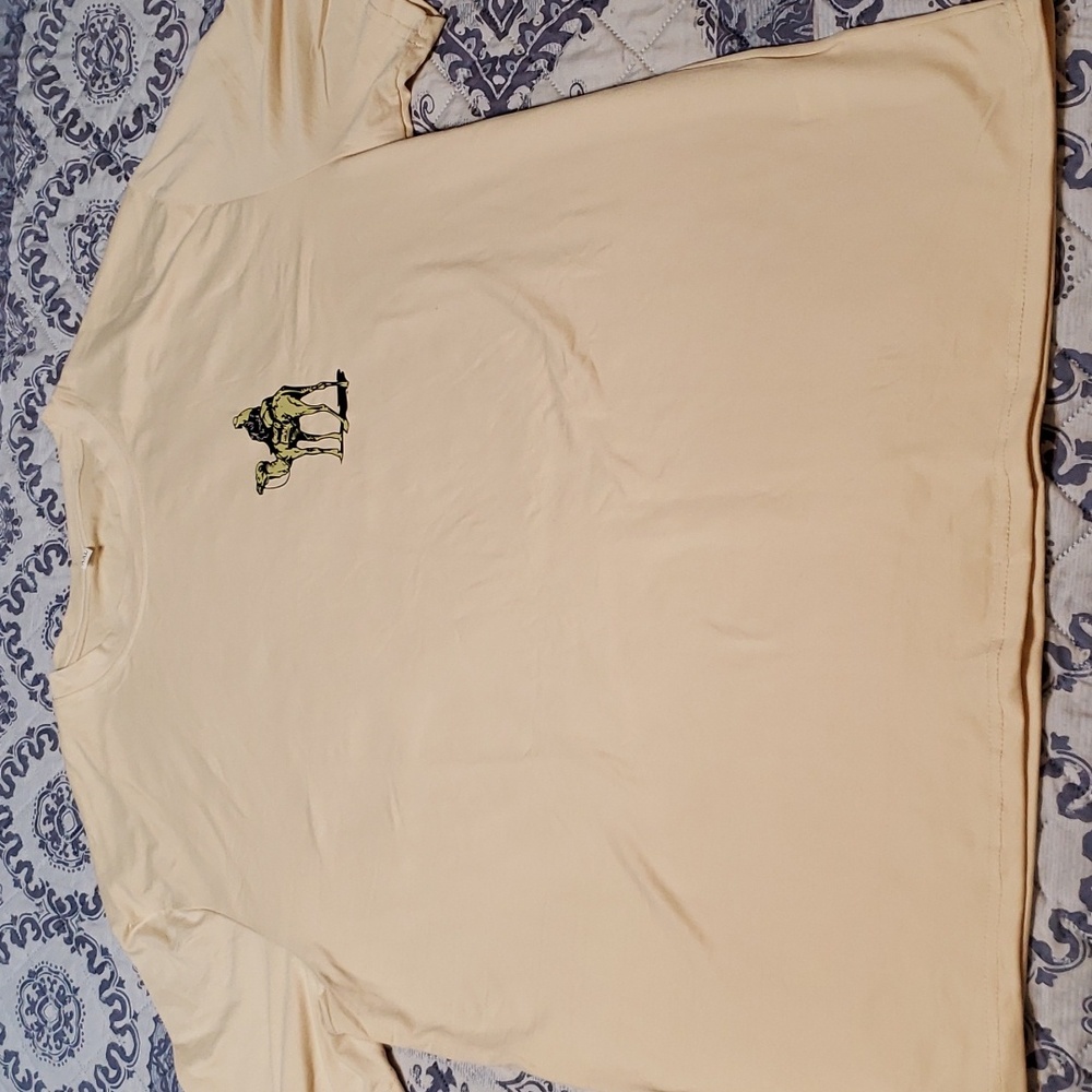 NWOT men's XXL camel t-shirt